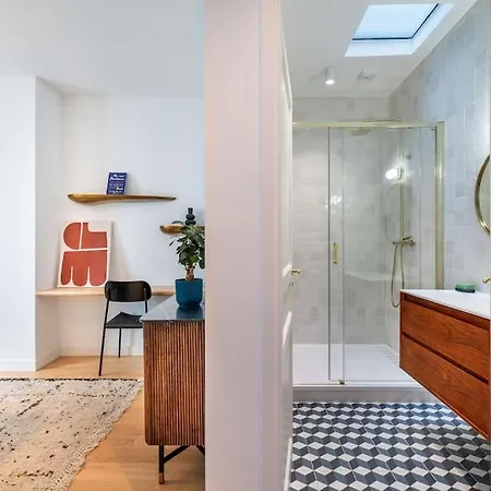 Rare, Center, Luxury With Roof View * Paris