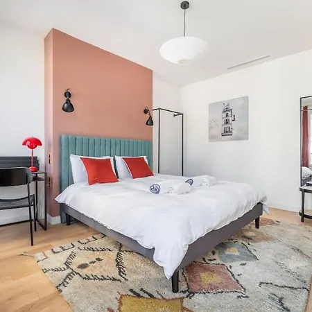 Apartment Rare, Center, Luxury With Roof View Paris