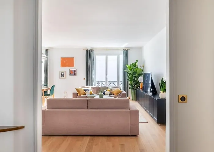 Rare, Center, Luxury With Roof View פריז